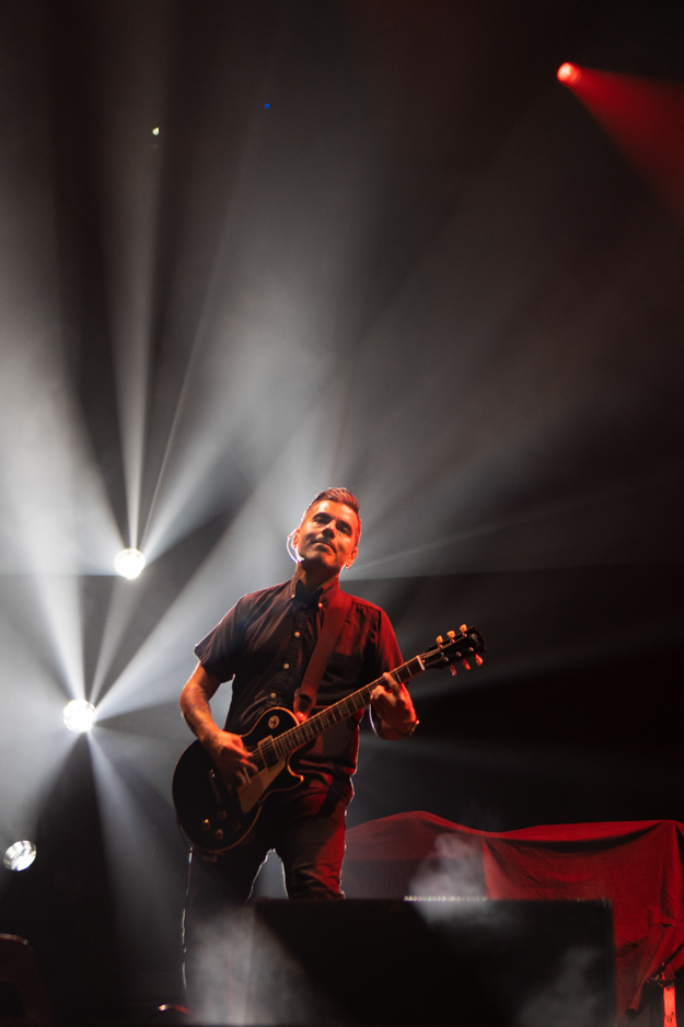 Tom Keeley of Thursday performing live at the TD Garden. Photo by Emma Egan